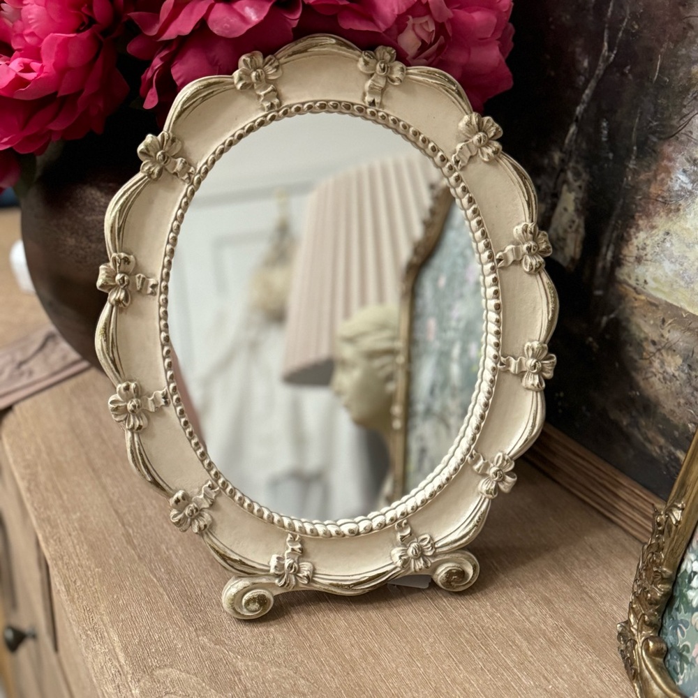 Vintage Syroco Inc Weathered Off White Easel Vanity  Oval Mirrored